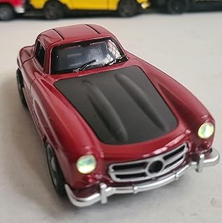 نموذج سيارة معدنية بلون بورجندي