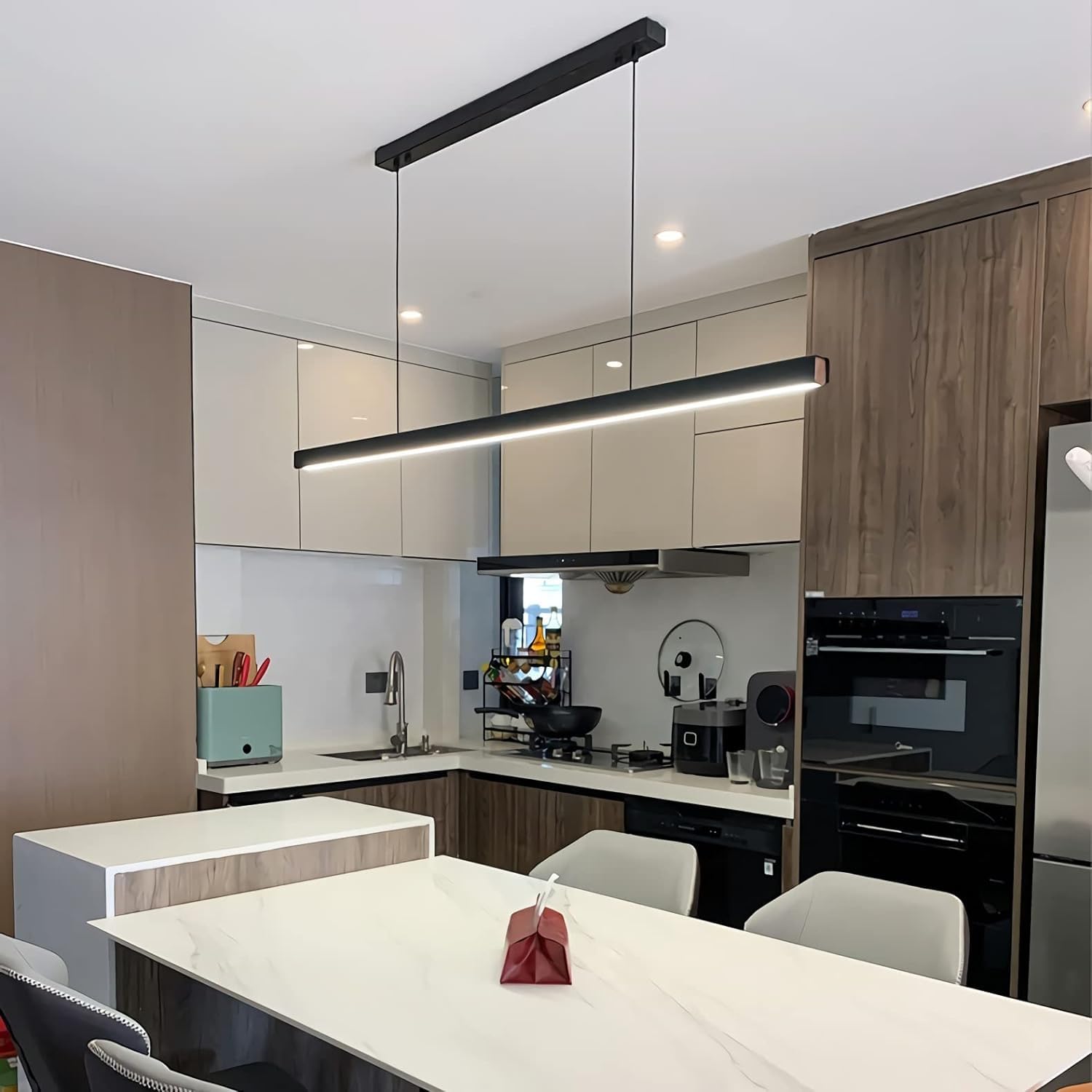 Moderna LED Lámpara colgante negra lineal largo, iluminación colgante regulable con control remoto 3000K - 6000K, lámpara de araña altura ajustable para comedor, cocina, sala, recamara (100cm)