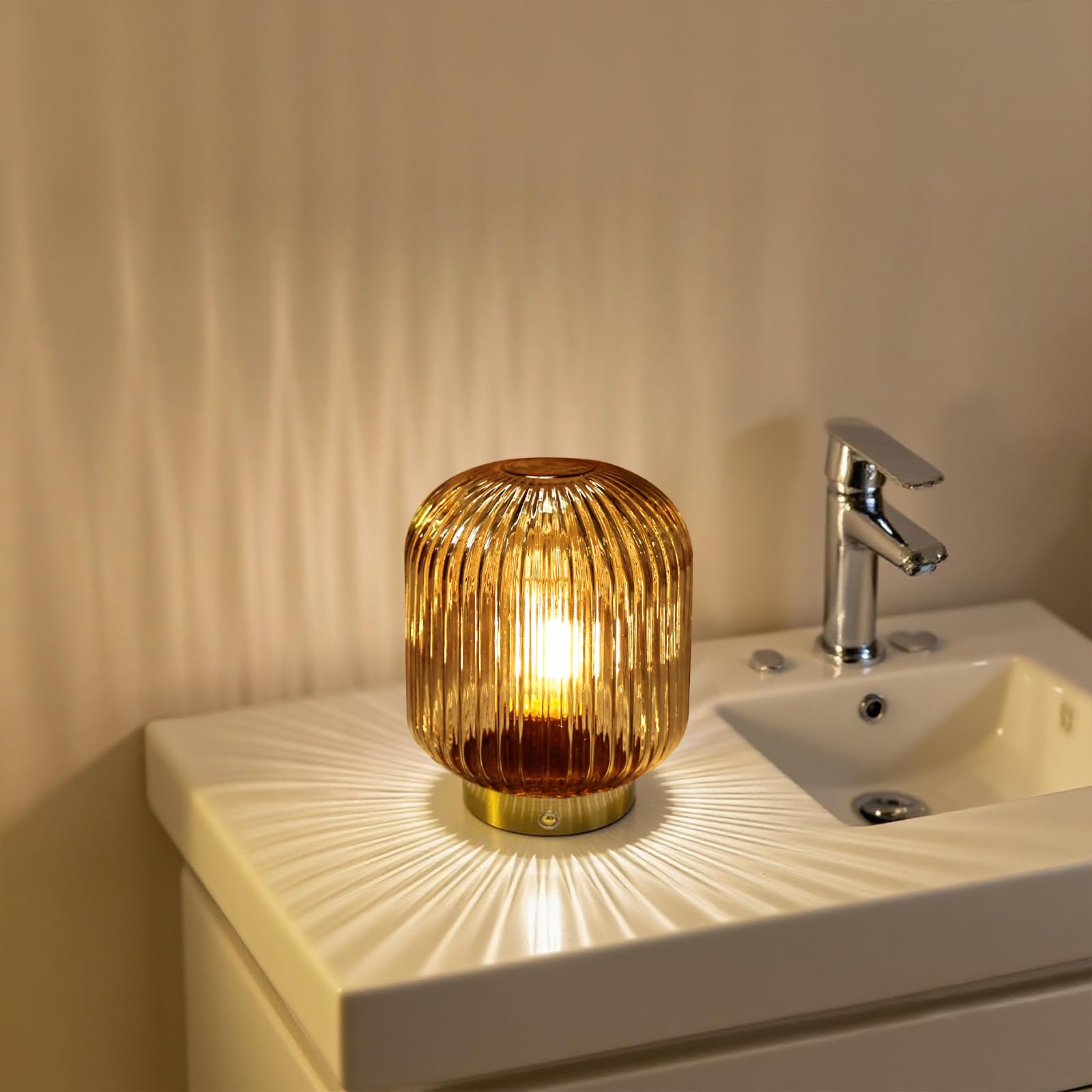 MJ PREMIER LED Tischleuchte Kabellose Gelb, Typ-C Wiederaufladbare Glas Lampe, Touch Dimmbar mit Helligkeitsspeicher, Tragbare Notlampe für Schlafzimmer Wohnzimmer, Modernes Dekorationsgeschenk