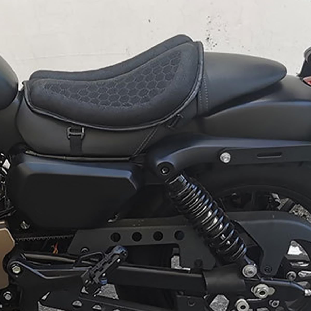 Cuscino Sella Moto Riutilizzabile in Gel, Rete e Schiuma Nero