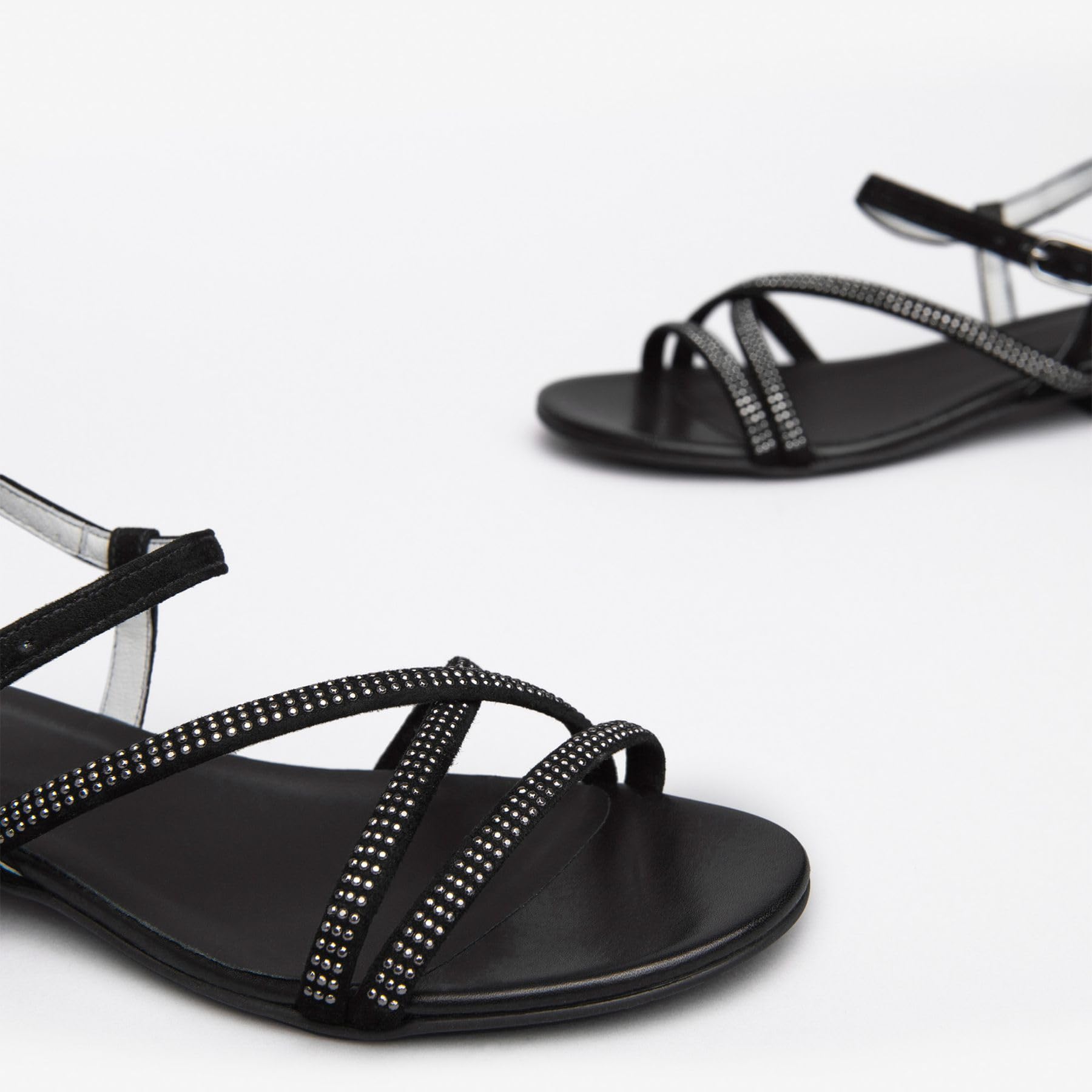 Nero Giardini Sandalo Flat in Pelle. Made in Italy