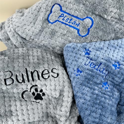 HERSTL Personalisierte Hundedecke, Bestickte Hundedecke Mit Namen Und Geburtsdatum, Kuschelige Pfotenabdruck-Haustierdecke Als Geschenk for Hunde, Welpen, Katzen Und Kätzchen(70X100cm)