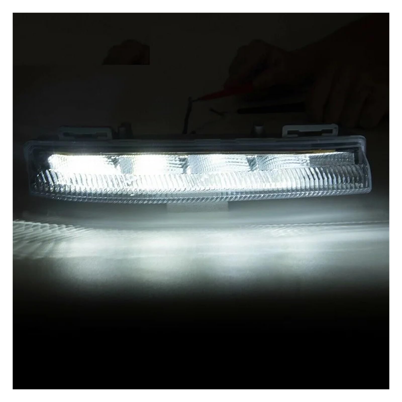 Luci fendinebbia anteriori a LED anteriori da 2 pezzi adatte for Mercedes-Benz Classe C W204 W212 R172 DRL Indicatore di indicazione Lampada Sostituire Luci DRL per auto