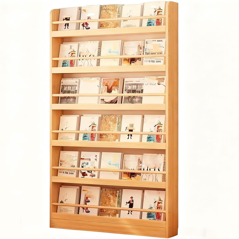 Estantería detrás de la puerta para organizar juguetes en el cuarto infantil