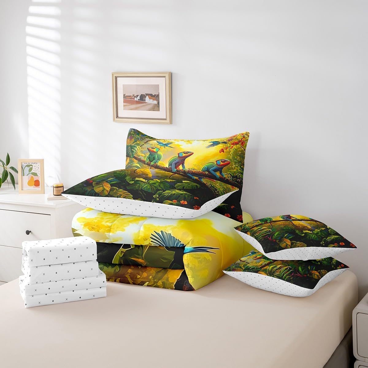 7 Pcs Chameleon Bedding Sets for Boys Girls Kids Green Banana Leaves Print Bed in a Bag Queen Colorful Chameleon Comforter Set with Sheets Rustic Farm Animal Chameleon Bed Set Wild Animal Sheet Set