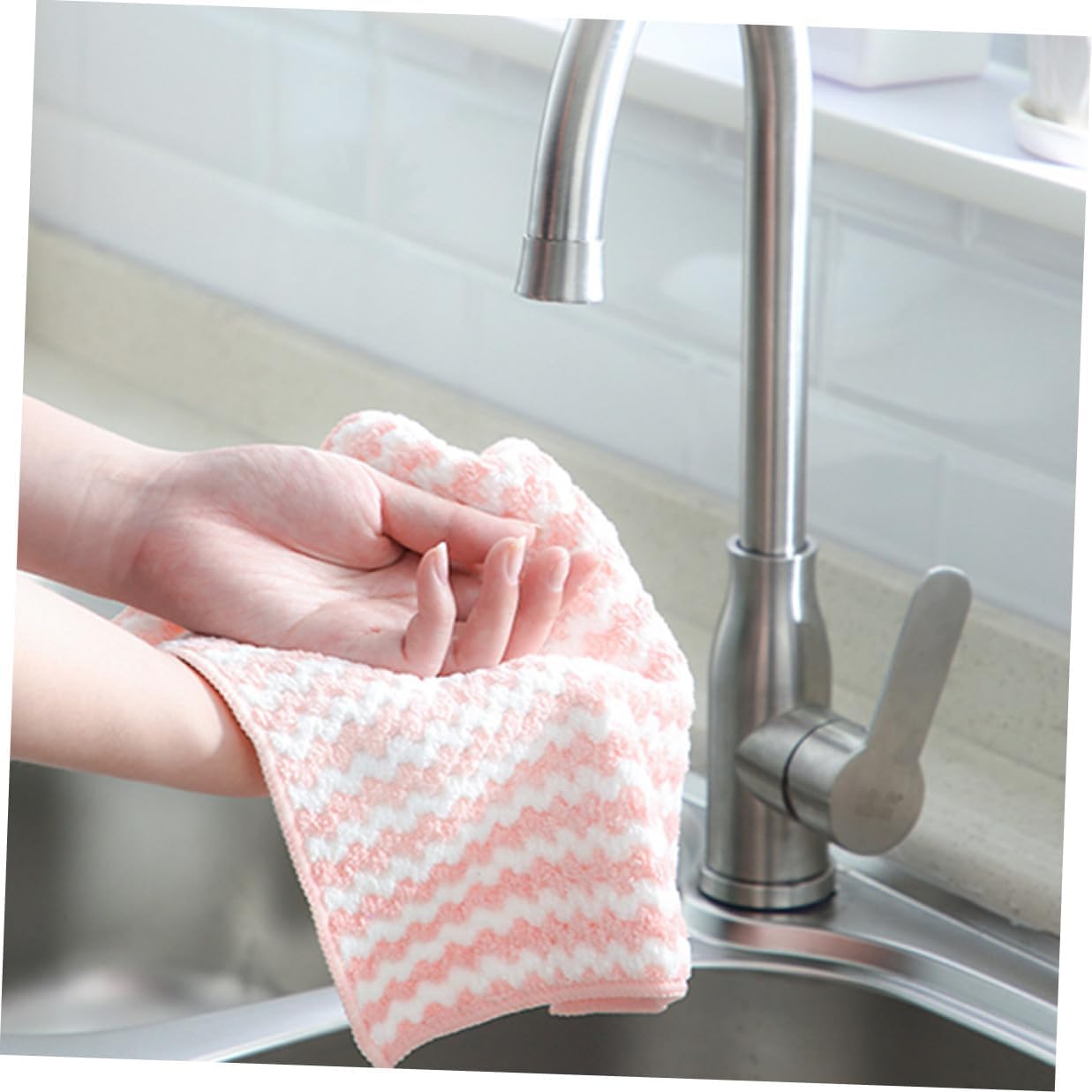 KOMBIUDA Coral Fleece Kitchen Dish Towels 12pcs, Absorbent Dish Washing Cloths for Drying and Cleaning, Soft Sturdy Dishcloths for Household Kitchen Use Random Color