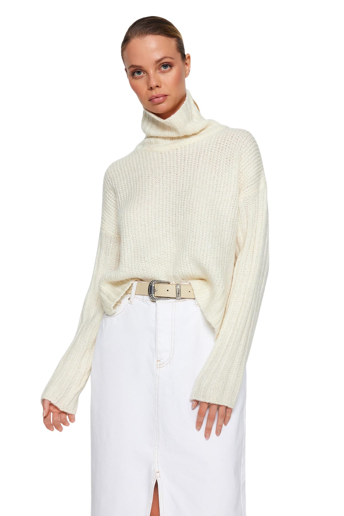 Trendyol FeMan Oversize Basic Turtleneck Knitwear Sweater,Ecru,M