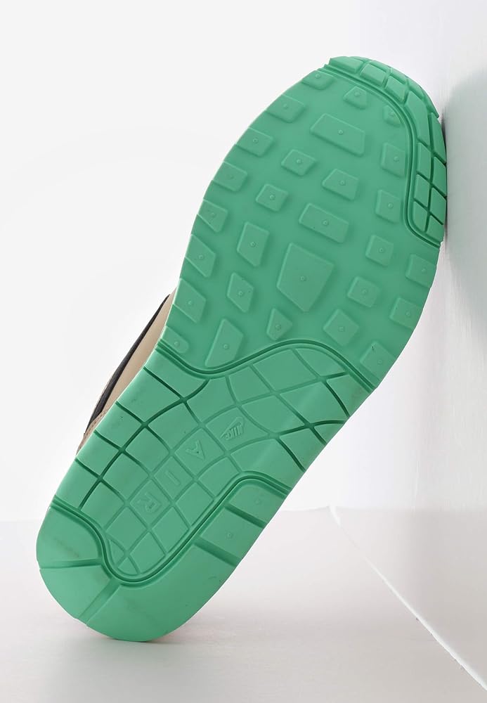 nike air max 1 desert green glow