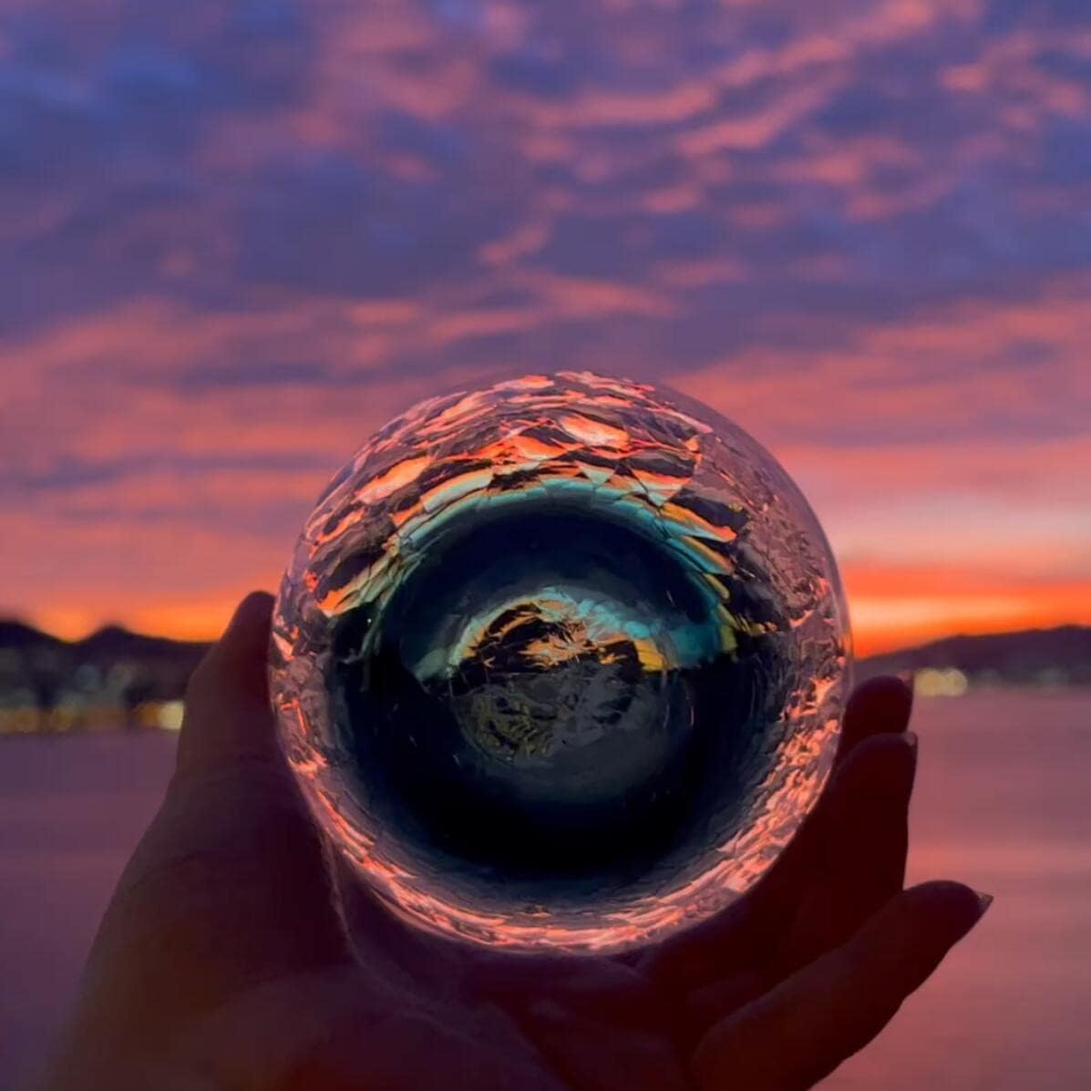 Etchpress Valentines Day Gifts for Mom Dad, Whale Shark Handmade Engraved Crackle Stemless Wine Glass 18 Ounces Hawaiian Gifts for Women - Image 4