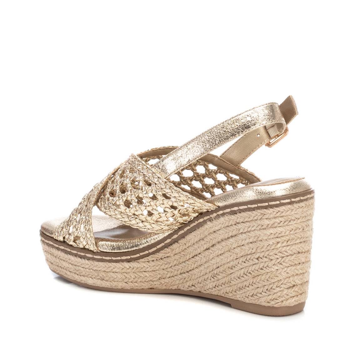 XTI 14274601 Sandalias con cuñaMujer