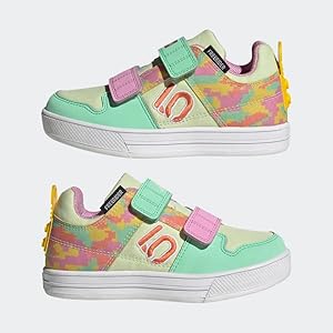Amazon.com: adidas Five Ten Freerider x Lego® - Zapatos para