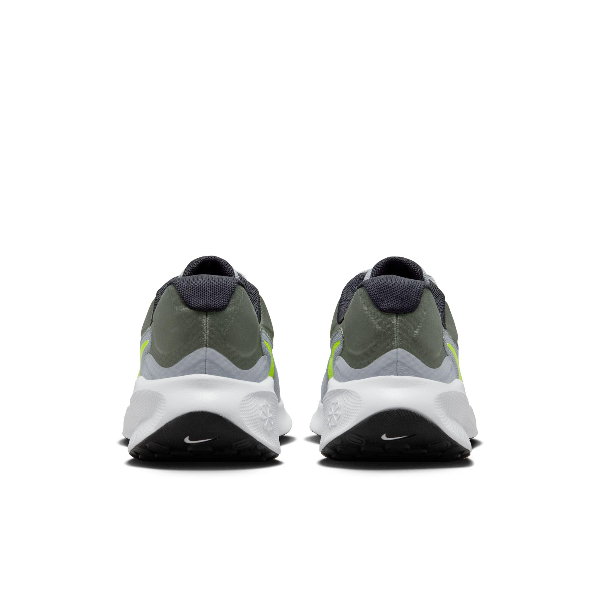 NIKE Mężczyźni Revolution 7Buty do biegania