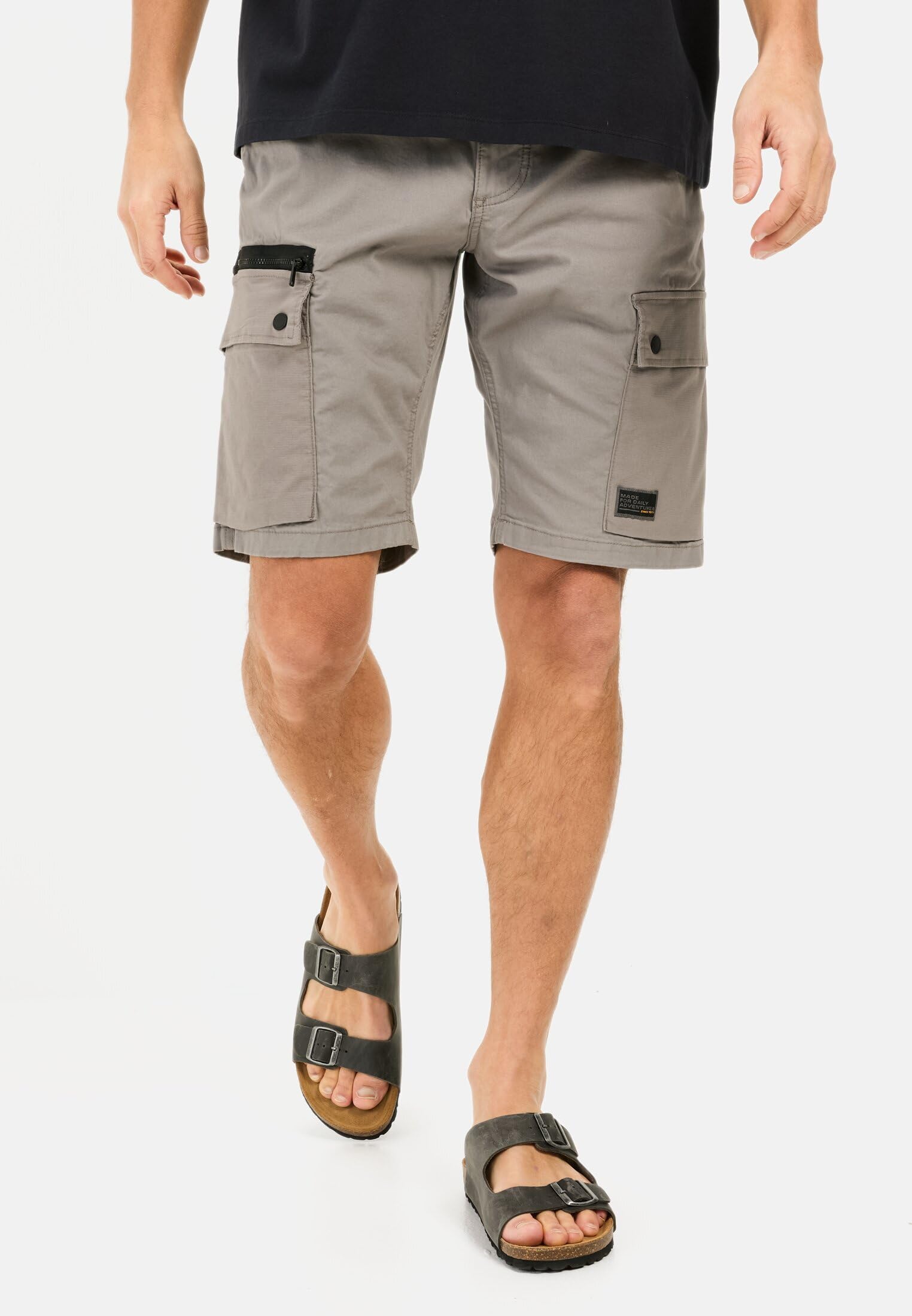 camel active Herren Cargo-Shorts mit Kordelzug und Stretch