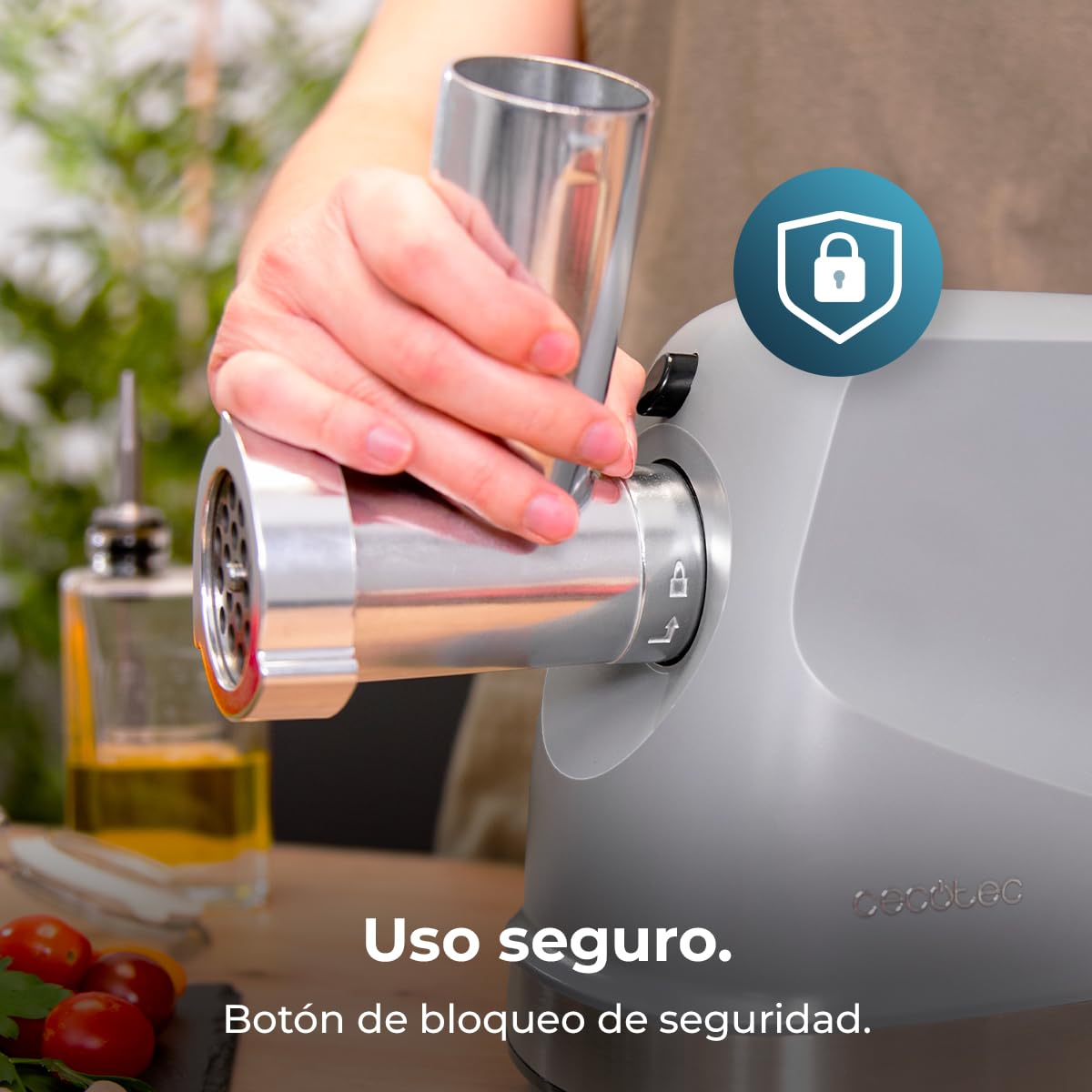 Cecotec Picadora Eléctrica de Carne Crusher 1400 Steel, 1360 W, Óptimo para Picar, Trocear y Cortar, 1 Cuchilla Acero Inox y 3 Placas de Corte con agujeros para 3 mm, 5 mm y 7 mm