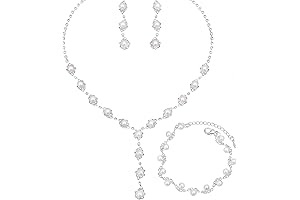 Elegant Pearl Necklace Set: A Radiant Complement for Prom Nights