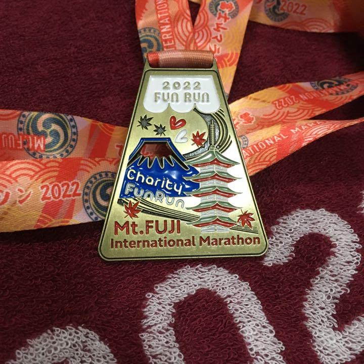 富士山マラソン 完走メダルセット、フィニッシャーメダル５個セット(立つタイプ) 新品未使用 富士山マラソン完走メダル 5個セット フィニッシャーメダル