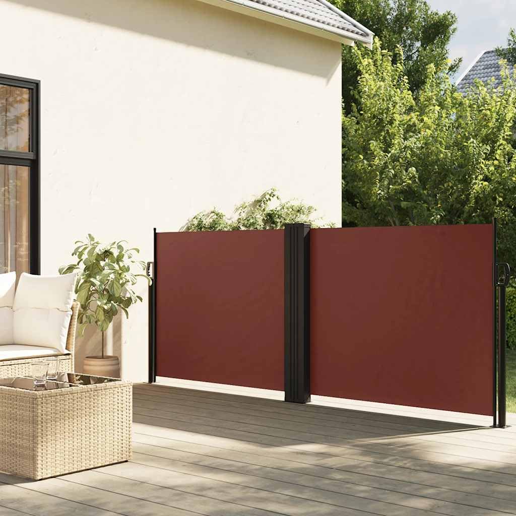 Store latéral marron pour créer un coin d'ombre intimiste au jardin