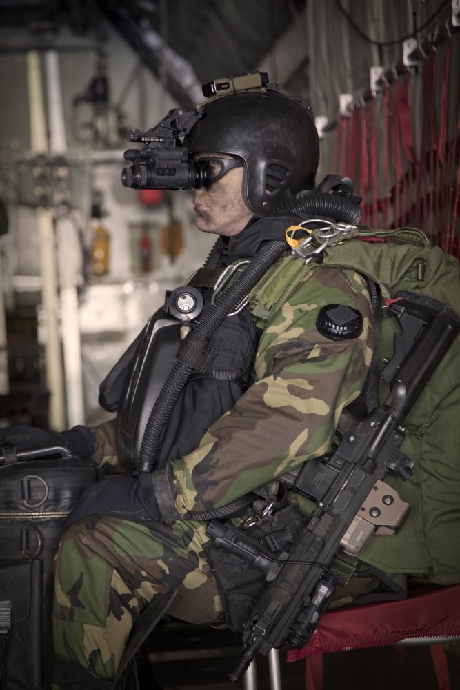 Amazon.com: Posterazzi PSTTWE300029MLARGE U.S. Navy Seal Combat