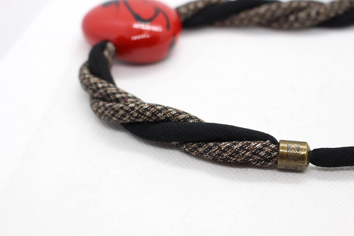 Amazon | [古楽・小物] 漆モダマ玉ネックレス 75cm 三つ編み/ねじねじ