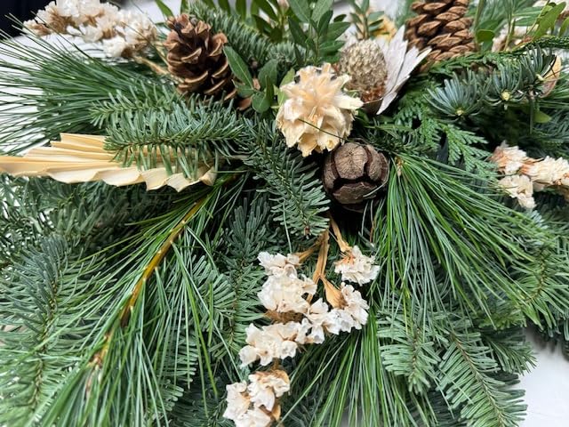 Grabgesteck frisch gebunden 60 cm Nobillis Tanne Thuja Kiefer Exoten Grabauflage Totensonntag grün beige