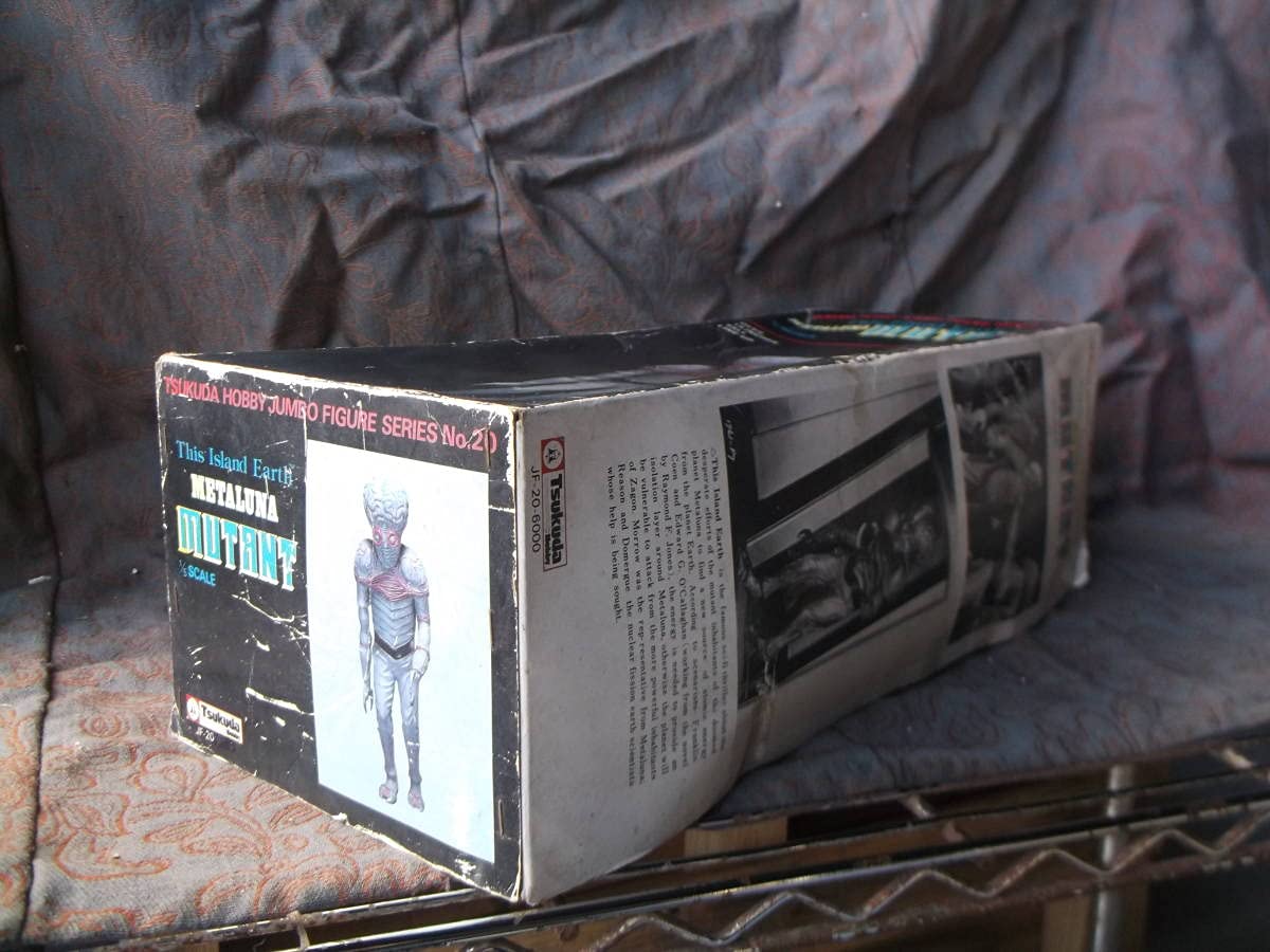 Amazon | ツクダホビー 1/5 宇宙水爆戦 メタルーナ ジャンボフィギュア