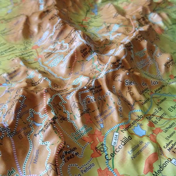 Mapa en relieve Sierra de Guadarrama. Escala 1:250.000, 45x32 cm