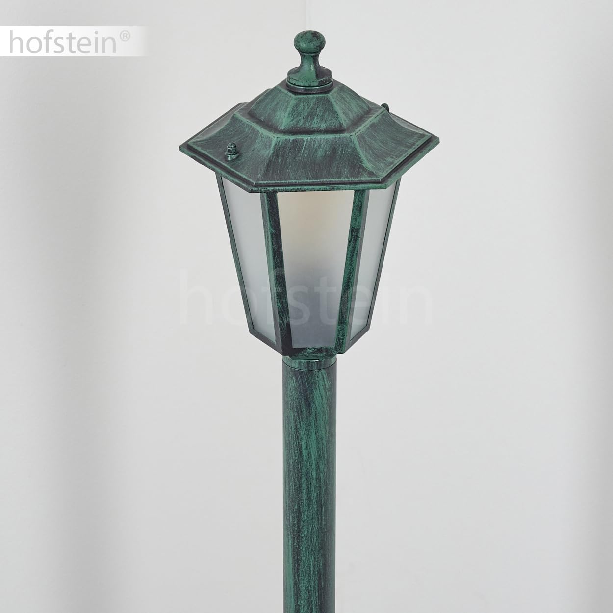 HOFSTEIN Lampa zewnętrzna Loria, oświetlenie ścieżki z metalu/szkła w kolorze zielono-czarnym/białym, lampa zewnętrzna o wyglądzie antycznym, 99 cm, lampa ogrodowa, oświetlenie ogrodowe IP44, 1 x E27,