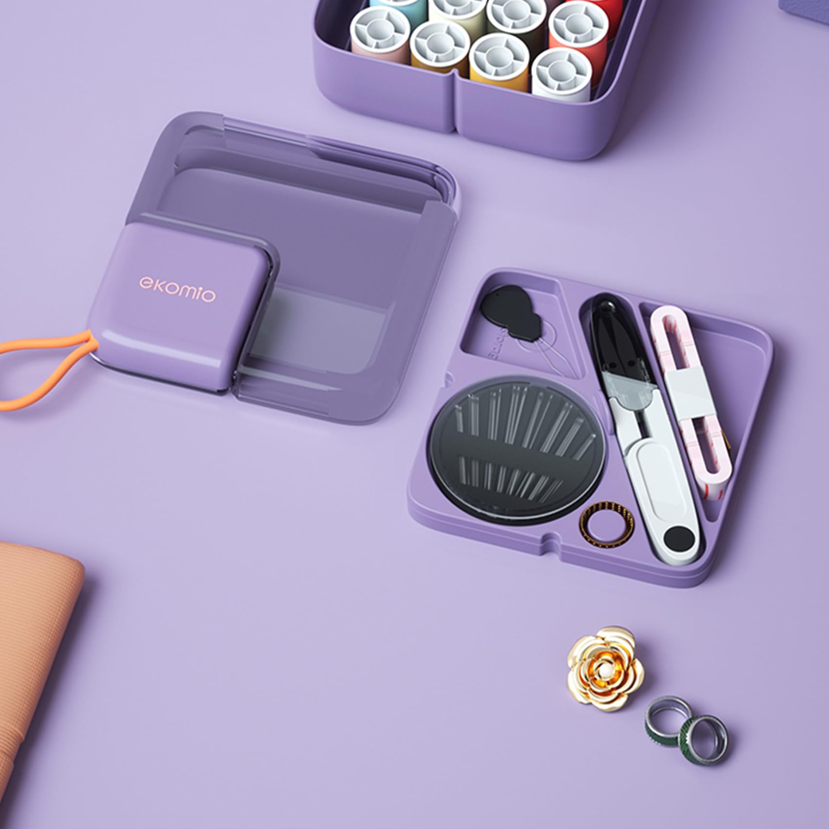 Kit de costura, kit de aguja e hilo con suministros de costura de viaje y accesorios para adultos, niños, principiantes con tijeras, dedal de agujas de coser, hilo, cinta métrica, etc. (morado)