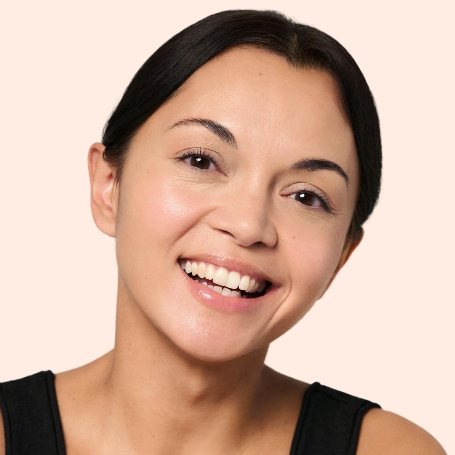 M. Asam Magic Finish Supercharge Serum Foundation Creamy Nude (30 ml) – nawilżający podkład i ujędrniające serum do twarzy w jednym, makijaż przeciwstarzeniowy o optymalnej sile krycia i kwasu