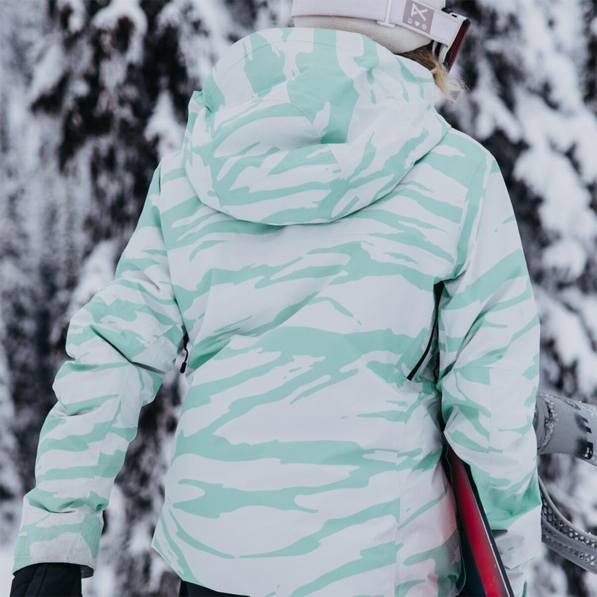 Amazon.com : Burton 100101BAIZSRegular Women's [ak] Embark Gore