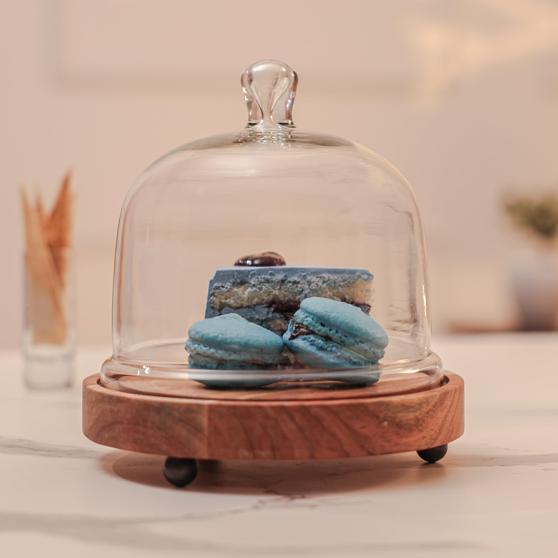 - Sweet Haven Acacia Wood Cake Stand with Glass Dome – Wooden Cake Stand for Cake, Dessert & Cupcake Display, Glass Cloche Cake Plate for Home & Parties