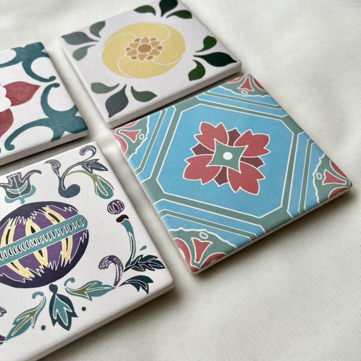 和製マジョリカタイル 4枚セット Amazon.co.jp: 台湾 マジョリカタイル コースター 陶器 4枚セット : ホビー