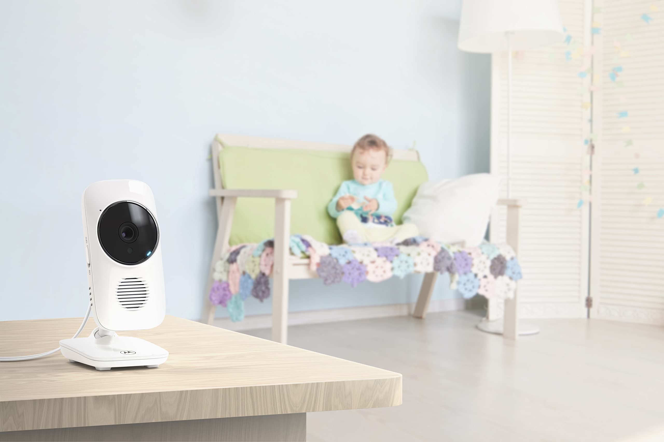 Motorola Nursery VM483 - Moniteurs Vidéo Bébé - Moniteur Bébé Vidéo - Unité Parentale 2.8 Pouces - Infrarouge - Zoom Numérique - Fonction Talk-Back - Blanc (VM 483)