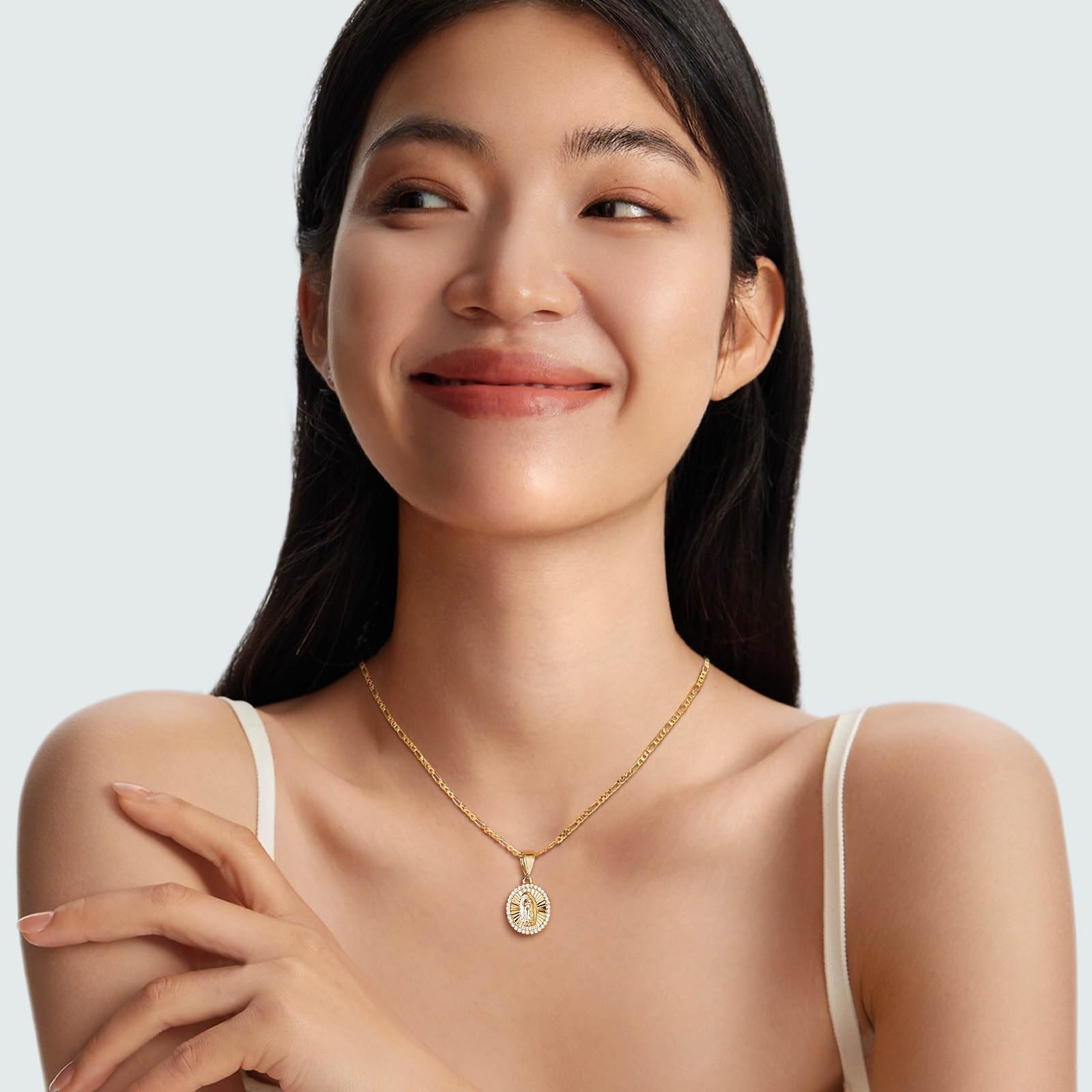 Hisatan Collier Mariner/Marina plaqué or 18 carats, collier Vierge Marie Guadalupe 2, laiton, sans pierre précieuse, laiton
