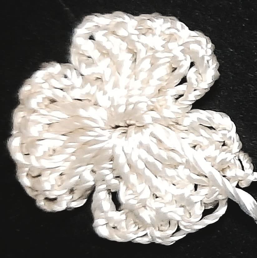 Crochet Mini Flower (Cream) 1
