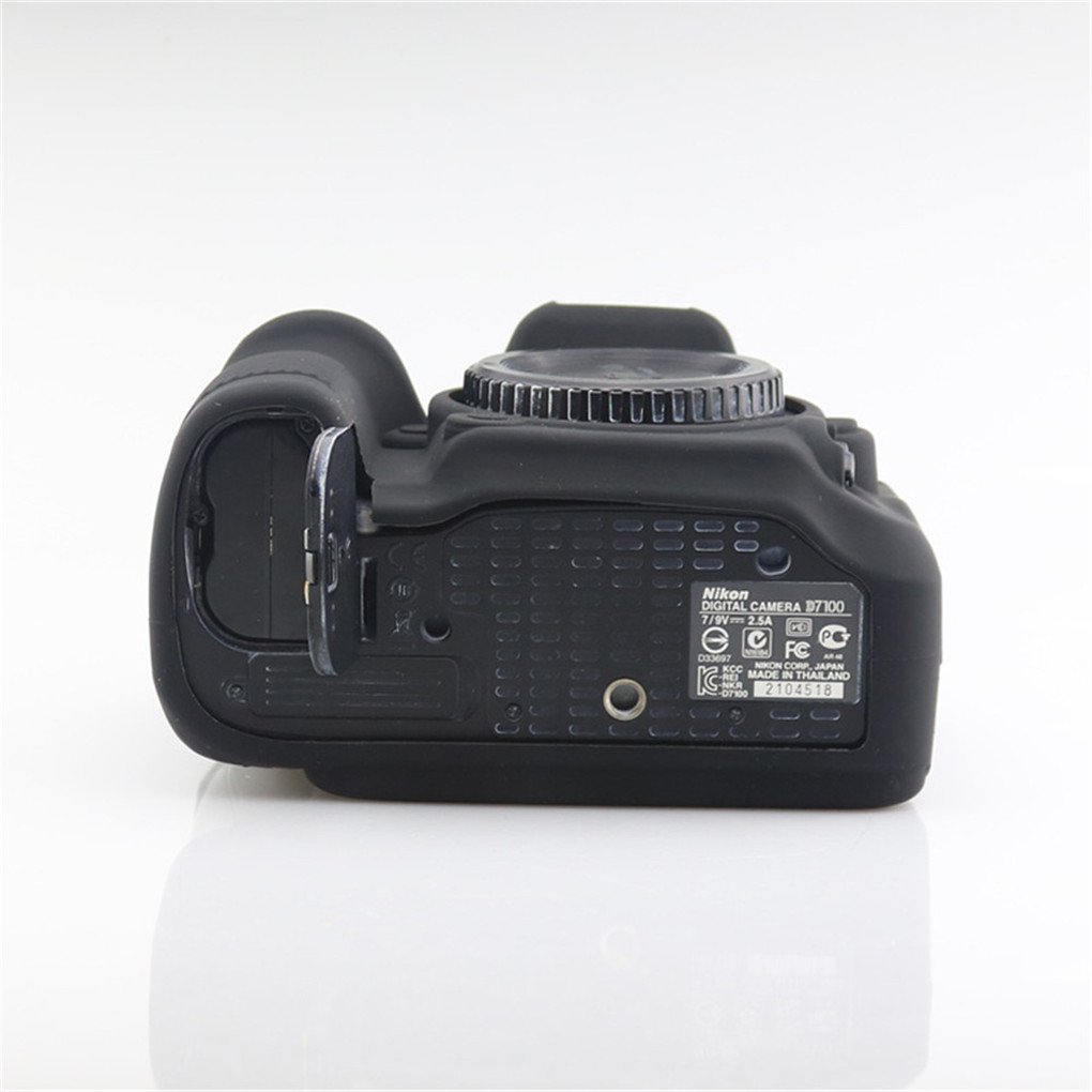 即決 新同 Nikon D7200ボディ シリコンカバー2種+SDカードサービス