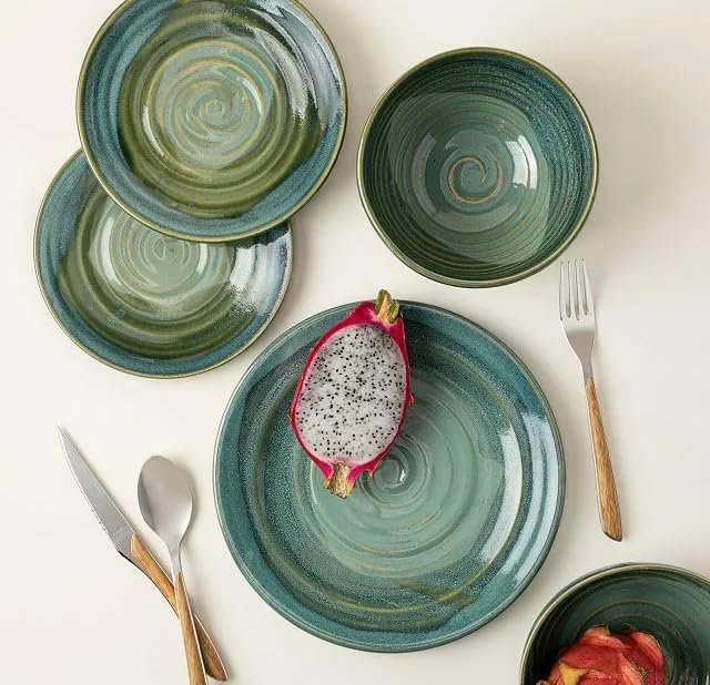 16-Piece Stoneware Dinnerware Set, Service for 4,Porcelain Dinner Set with Dinner Plates, Dessert Plates, Salad Bowls & Mugs - European Klin Green peacock Tableware dinner set