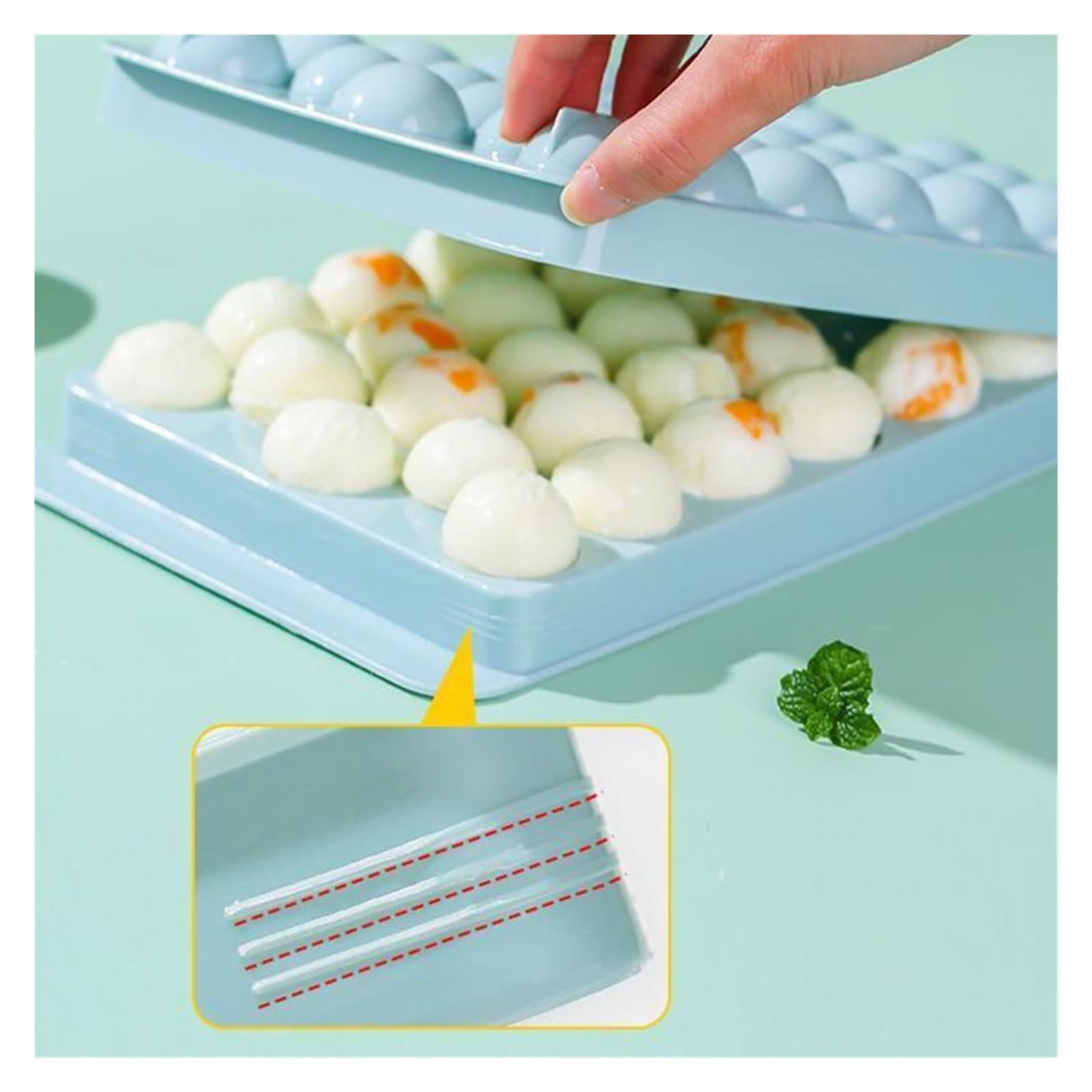 Vassoio per cubetti di Ghiaccio Vassoio Rotondo 3D con Coperchio Stampo per Ghiaccio in plastica Frigorifero Stampi sferici Fai-da-Te Utensili da Cucina per creatore di Sfere di Ghiaccio (Color : Blu