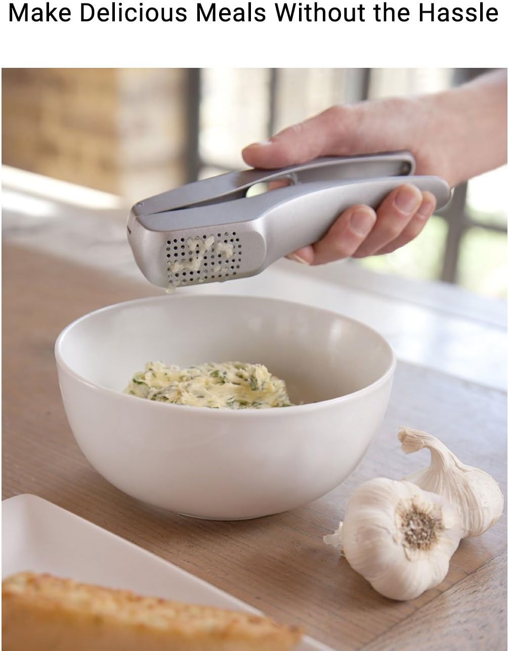 ZYLISS Susi 3 Garlic Press "No Need To Peel" - Built in Cleaner - Crusher, Mincer and Peeler, Cast Aluminum: Home & Kitchen