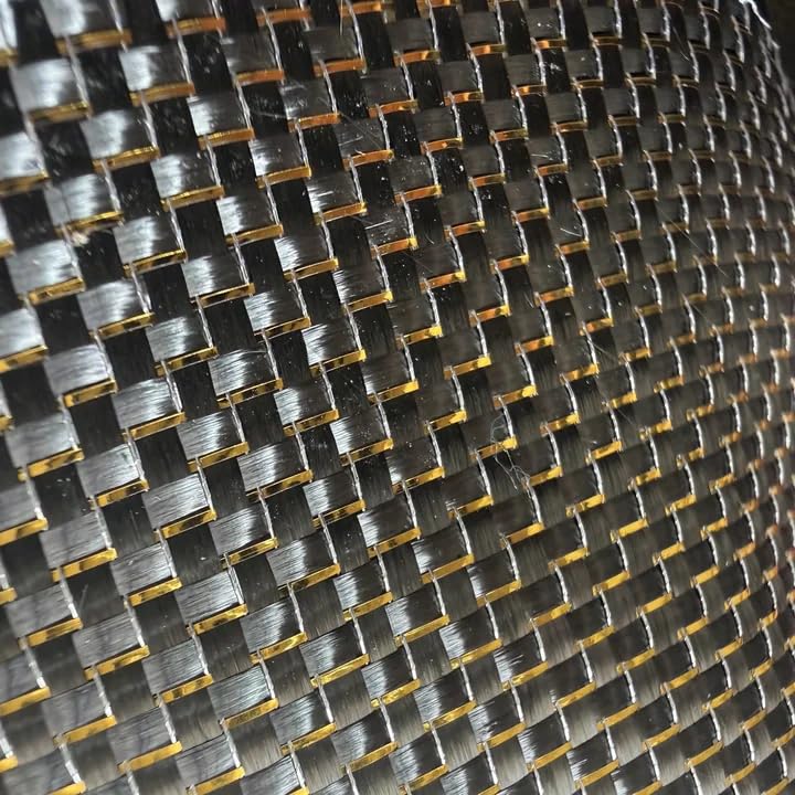 Tissu de carbone et fil métallique doré 3K sergé 2x2 échantillon pour prototypage auto