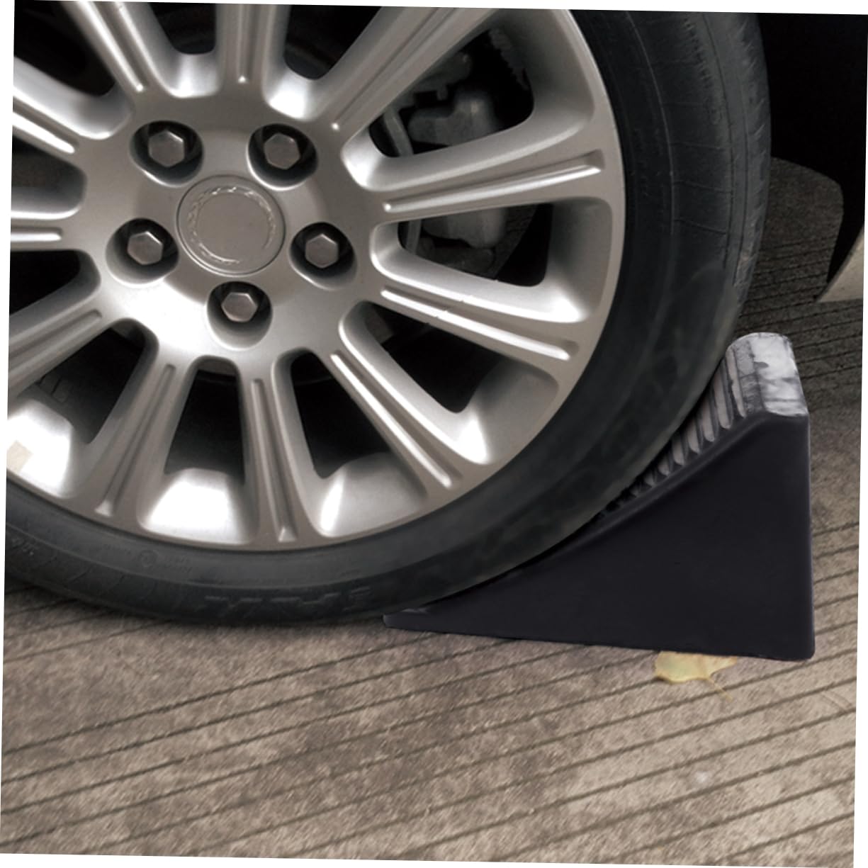 Sosoport 2Pcs Non Slip Rubber Wheel Chocks for Trucks Rvs Trailers Durable Wedge Stabilizers for Safe Parking for Camper Motorcycle Use Heavy Duty Design