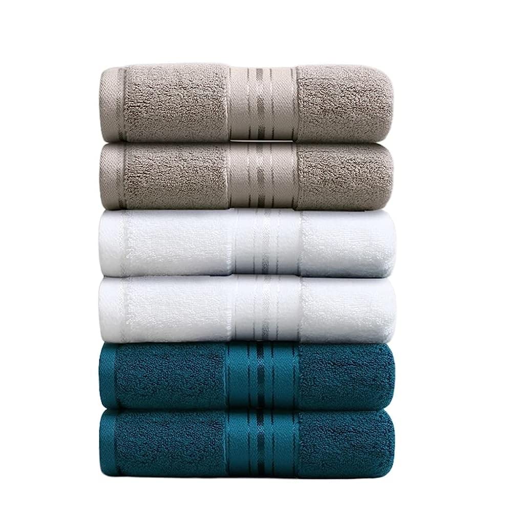 Serviette maison TILEZE en coton doux pour le rituel beauté du visage en hiver.