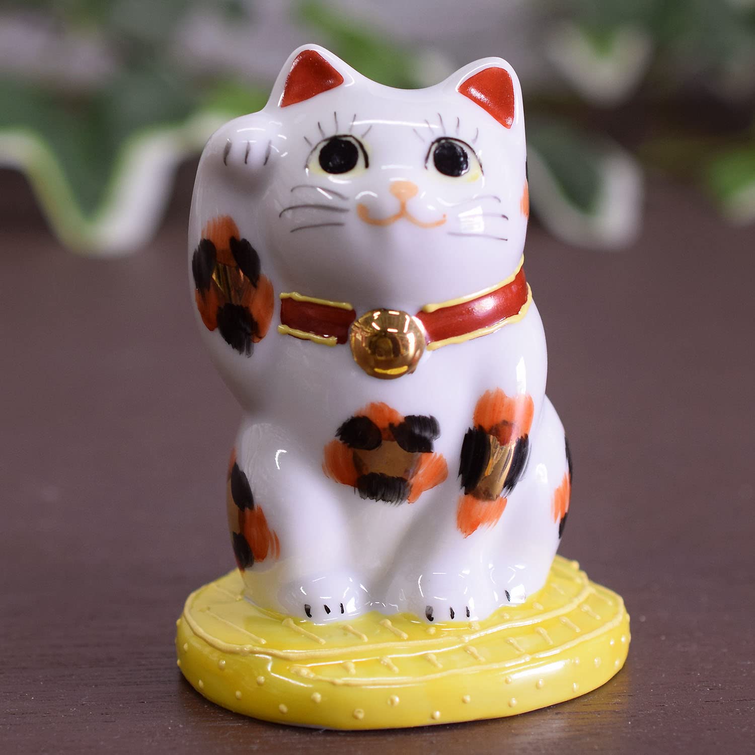 137　瀬戸焼　昭峰作　開運ミニ招き猫　桃色　右手上げ　金運　24個入　高５cm 137 瀬戸焼 昭峰作 開運ミニ招き猫 桃色 右手上げ 金運 24個入 高5cm