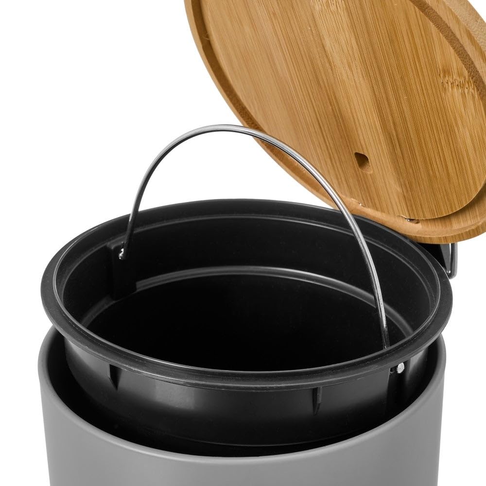 LOLAhome - Papelera de 3 litros de Pedal de Metal Gris y Tapa de Bambú para Baño - Cubo Interior Extraíble y Acabado Mate Antihuellas