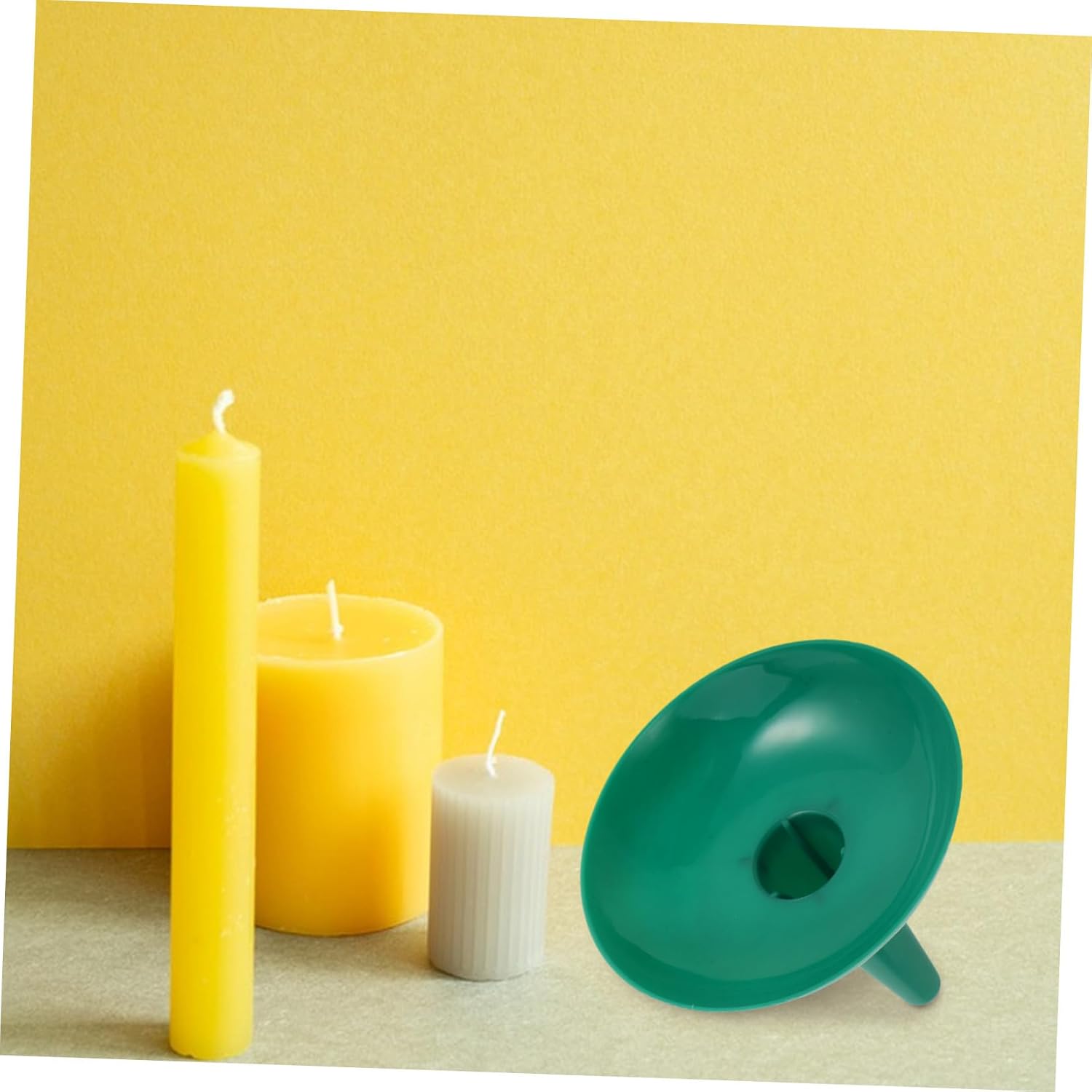 ULTECHNOVO 50pcs Green Plastic Christmas Candle Holders with Drip Protectors for Church Memorials and Christmas Eve Services, Handheld Wax Catchers for Meditation and Remembrance Events