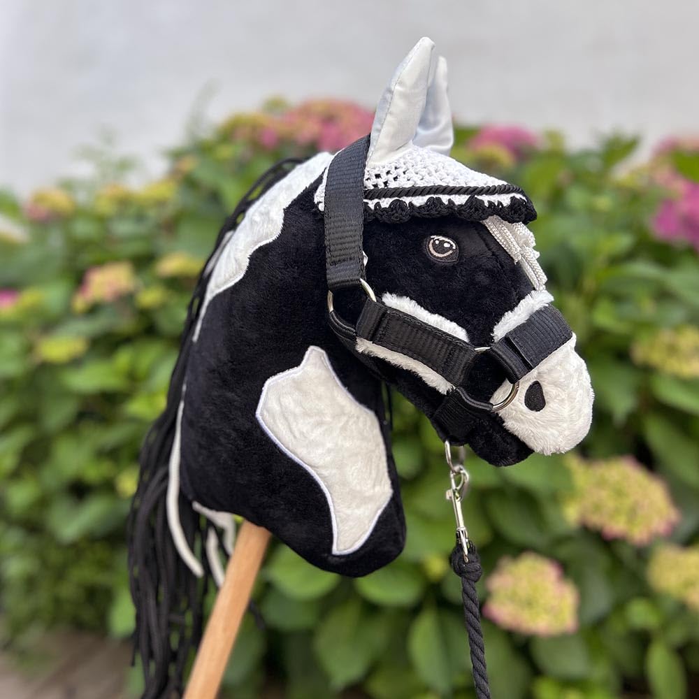 Zubehörset schwarz und weiß für Hobby Horse und Pferd, Stock, Halfter mit Führstrick + Decke + Fliegenhaube