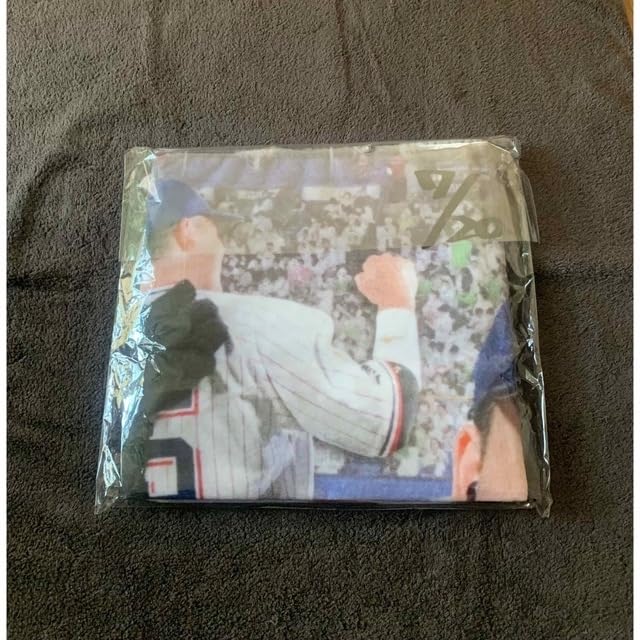 村上宗隆選手　セルフパチリバスタオル&キーホルダー　東京ヤクルトスワローズ Amazon.co.jp: ヤクルトスワローズ 村上宗隆選手 セルフパチリバス