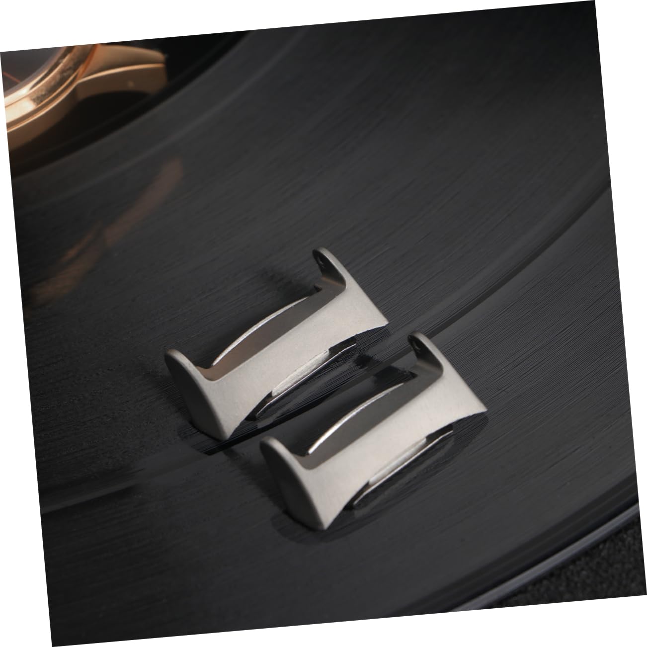 OKUMEYR 1pc Leather Watch Connector Clasp for Gear Buckle Clip Easy to Install Fashionable Design Silver