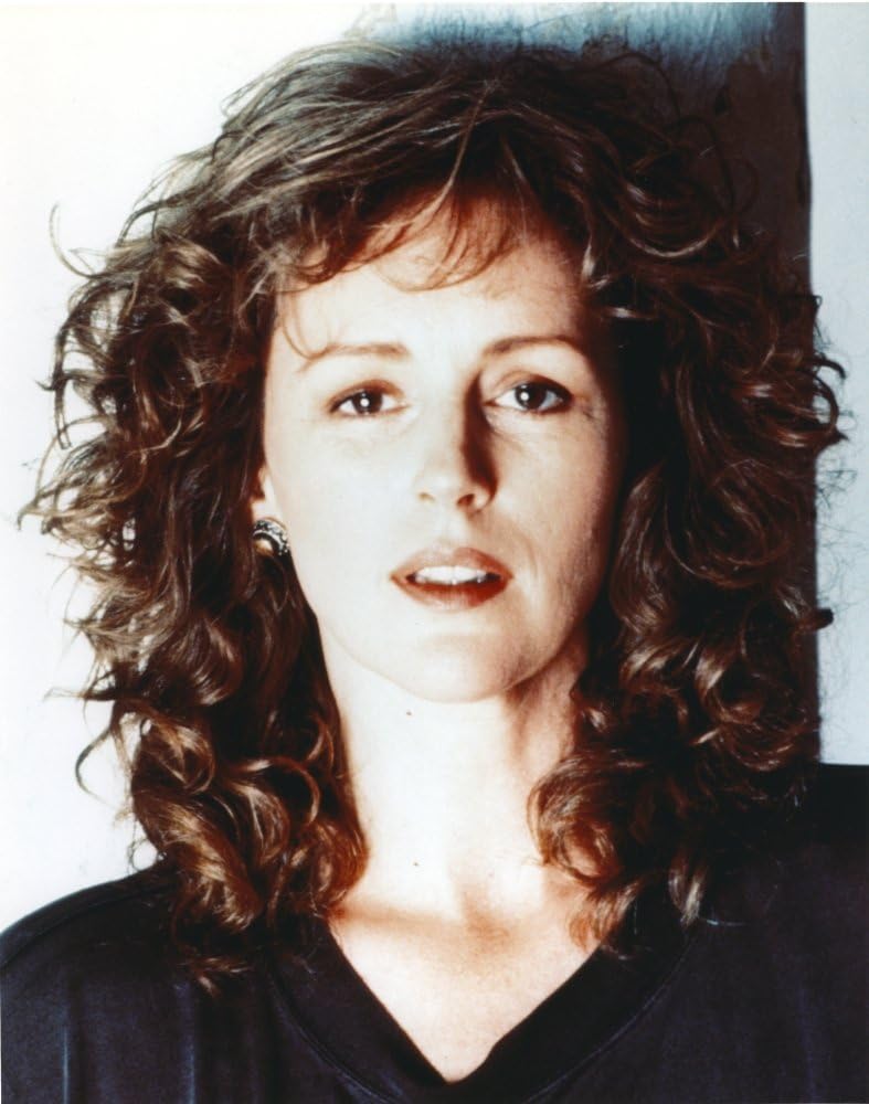 Bonnie Bedelia in Black Shirt Close Up Portrait Photo Print (24 x 30) :  Amazon.co.uk: Home & Kitchen
