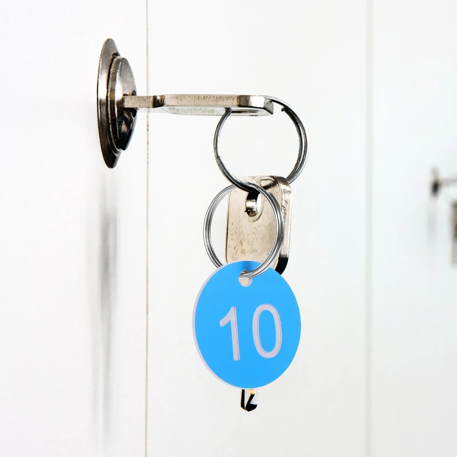 Lot de 100 étiquettes d'identification numérotées en plastique de 1 à 100 avec trou - Étiquettes rondes pour restaurant, café, casier, hôtel